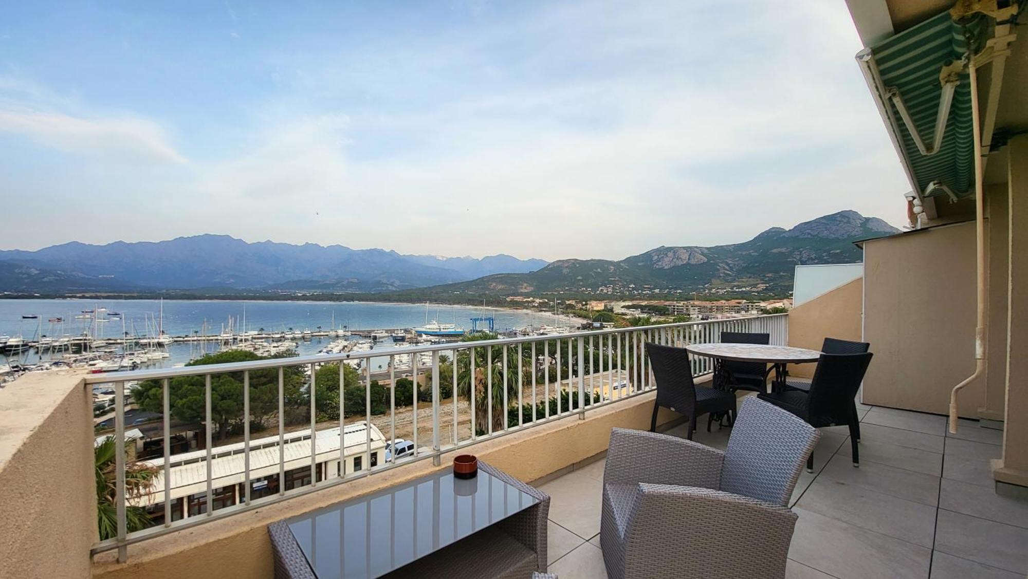 קאלבי Appartement Sur La Baie, En Centre Ville מראה חיצוני תמונה